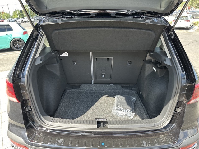 Vehicle image 20 of 30