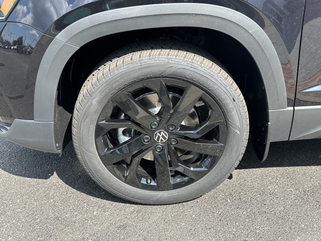 Vehicle image 9 of 30