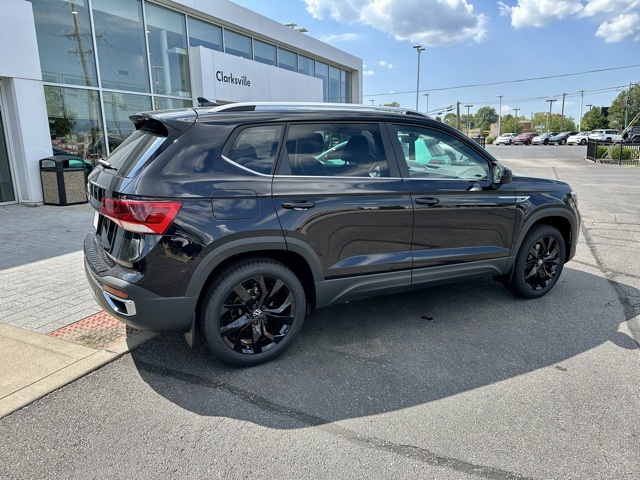 Vehicle image 7 of 30