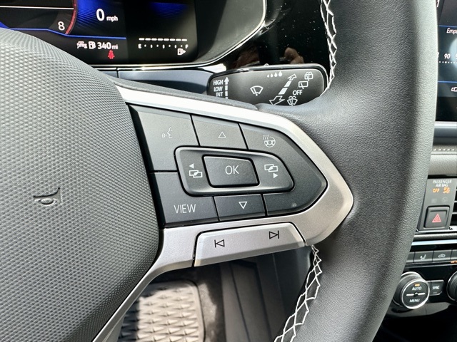 Vehicle image 29 of 30
