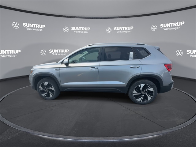 Vehicle image 32 of 47