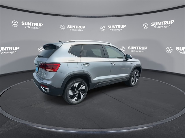 Vehicle image 22 of 47