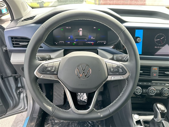 Vehicle image 37 of 47
