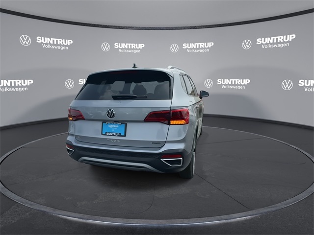 Vehicle image 20 of 47