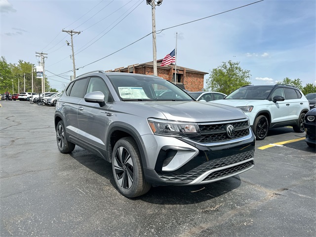 Vehicle image 14 of 47