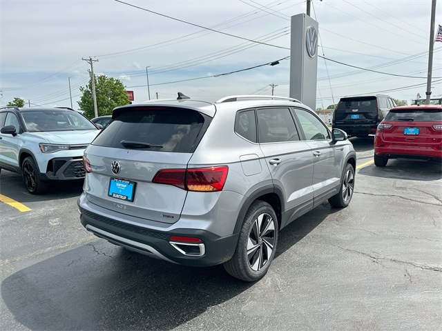 Vehicle image 18 of 47