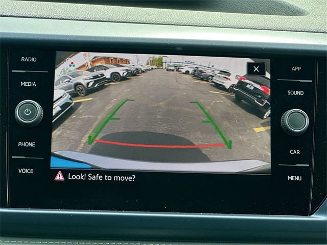 Vehicle image 40 of 47
