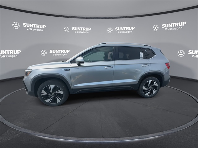 Vehicle image 6 of 47