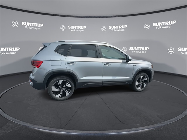 Vehicle image 19 of 47
