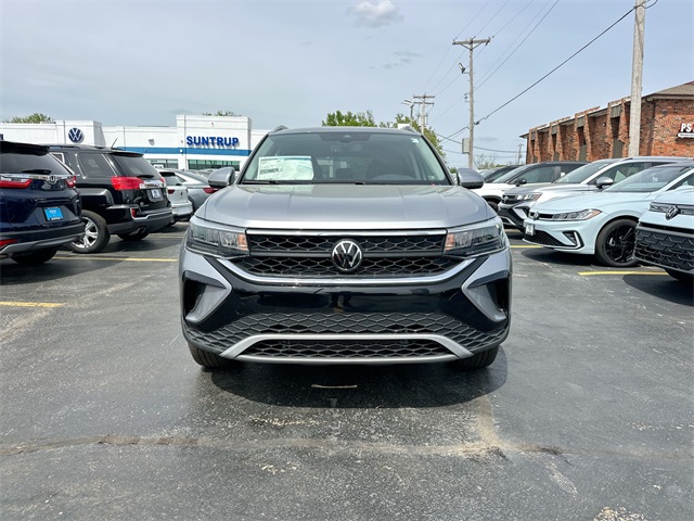 Vehicle image 9 of 47