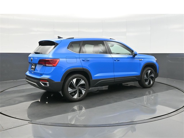 Vehicle image 5 of 36