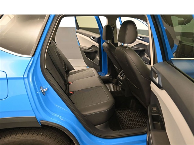 Vehicle image 13 of 36