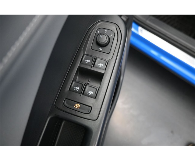 Vehicle image 29 of 36