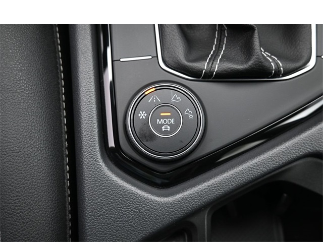 Vehicle image 28 of 36