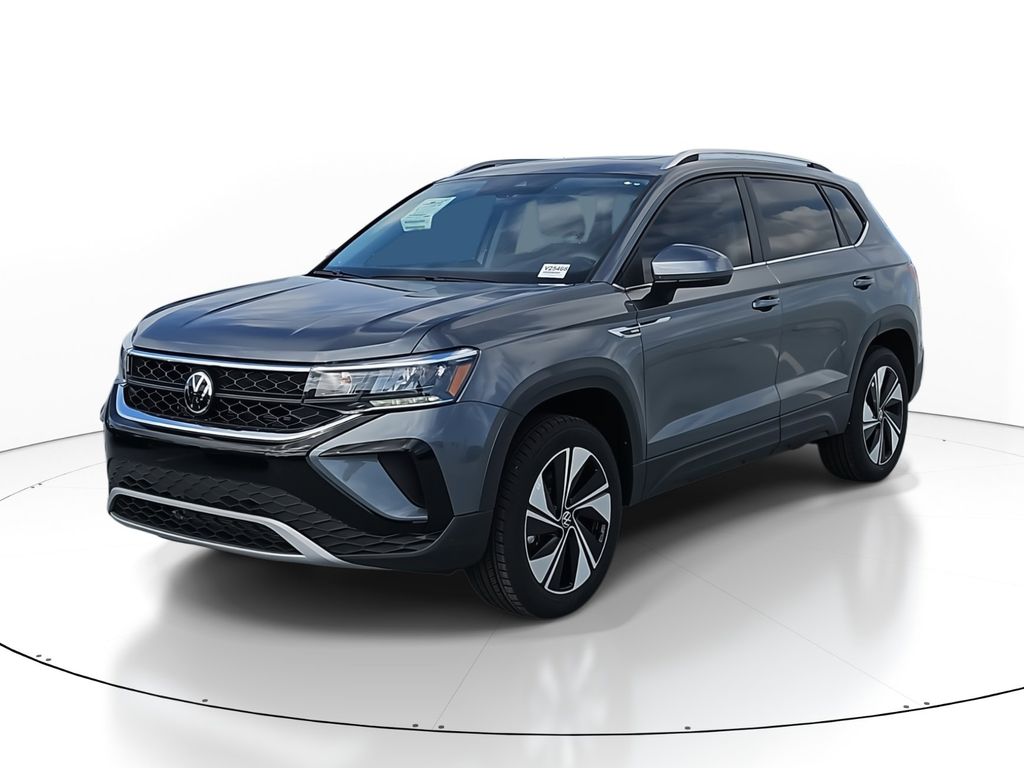 2024 Volkswagen Taos SE Image 1 of 41