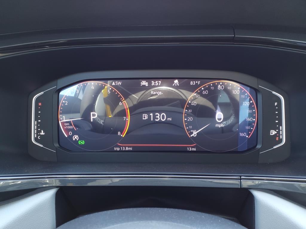 Vehicle image 18 of 21