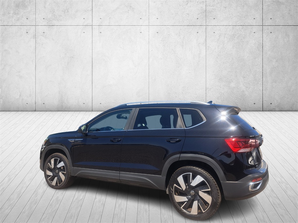 Vehicle image 8 of 30