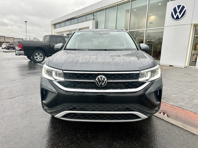 Vehicle image 2 of 33