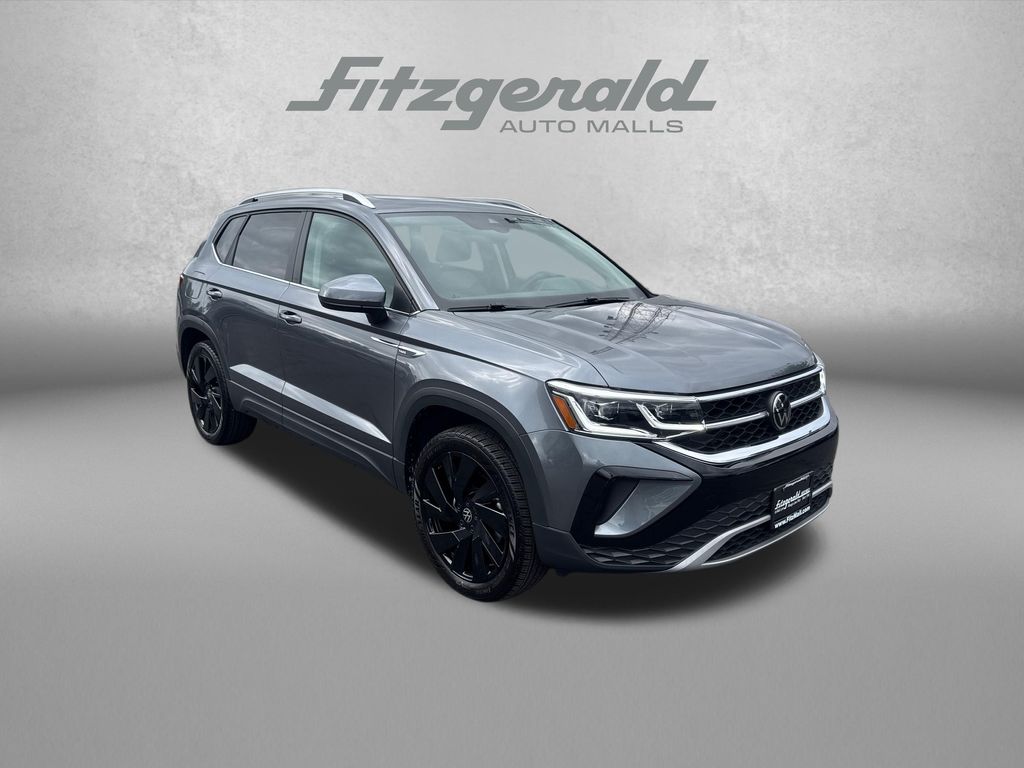 2024 Volkswagen Taos SEL Image 3 of 30