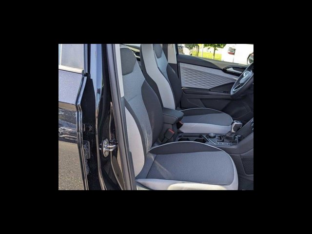 Vehicle image 22 of 23
