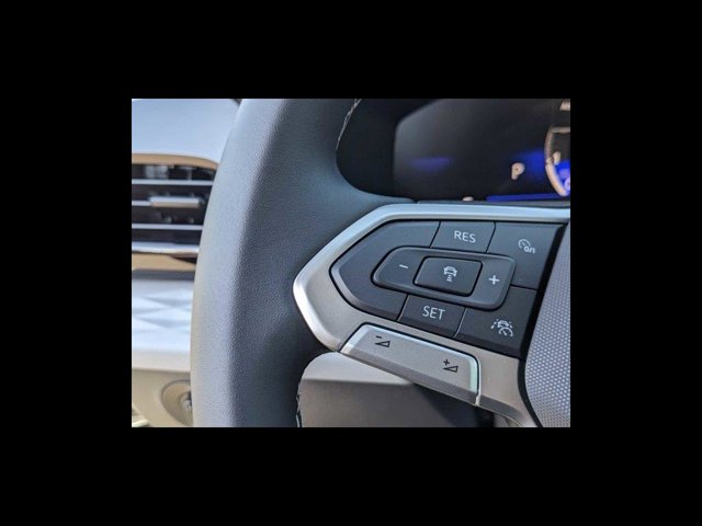 Vehicle image 4 of 23