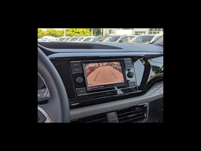 Vehicle image 18 of 23