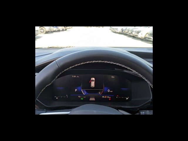 Vehicle image 15 of 23