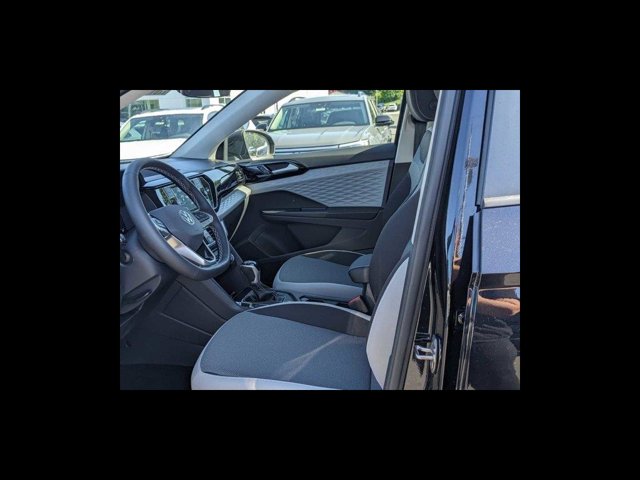Vehicle image 12 of 23