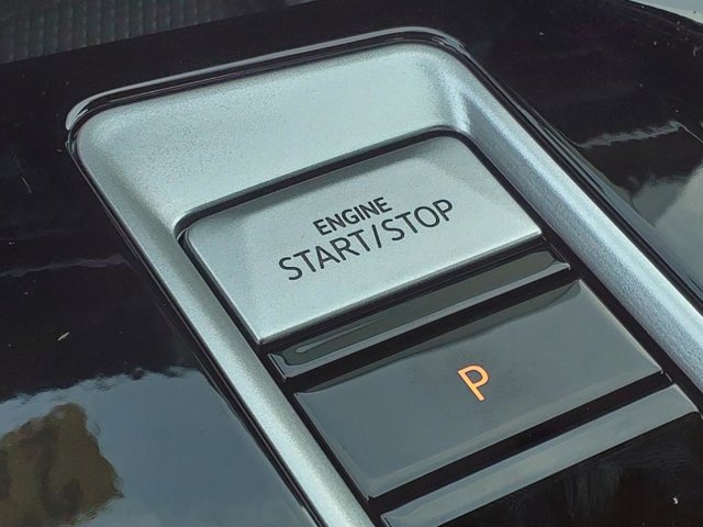 Vehicle image 20 of 31