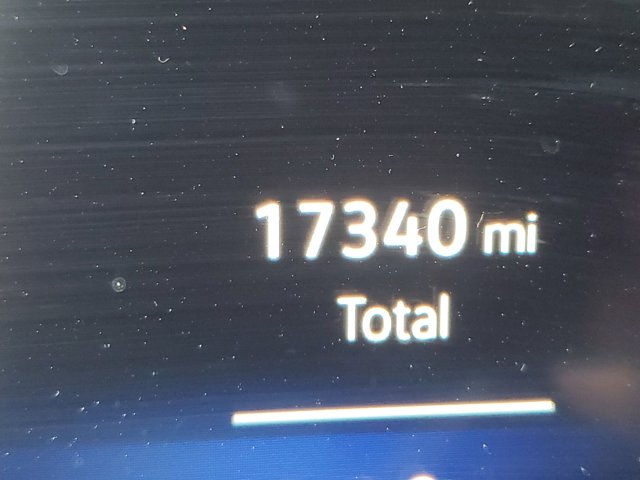 Vehicle image 29 of 32