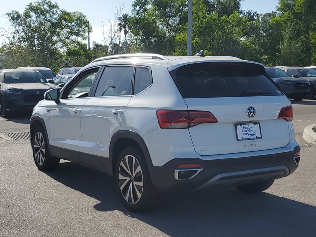 Vehicle image 8 of 32