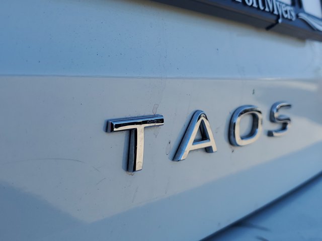 Vehicle image 12 of 32