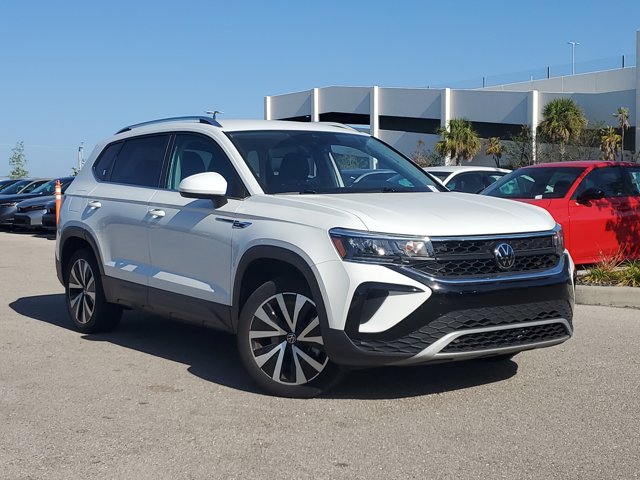 Vehicle image 4 of 32
