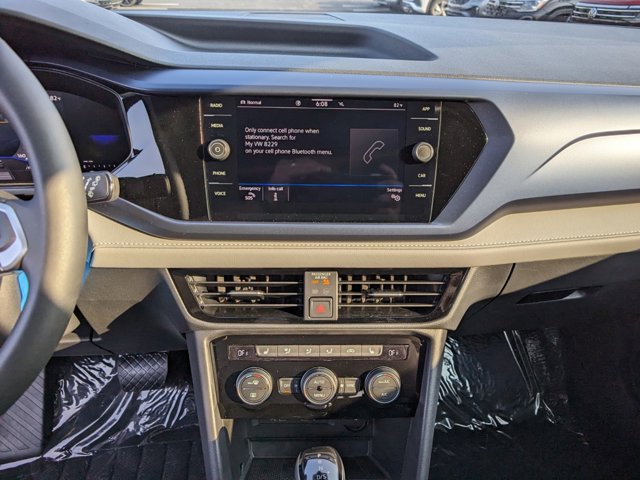 Vehicle image 14 of 26