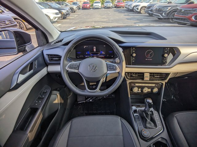 Vehicle image 13 of 26