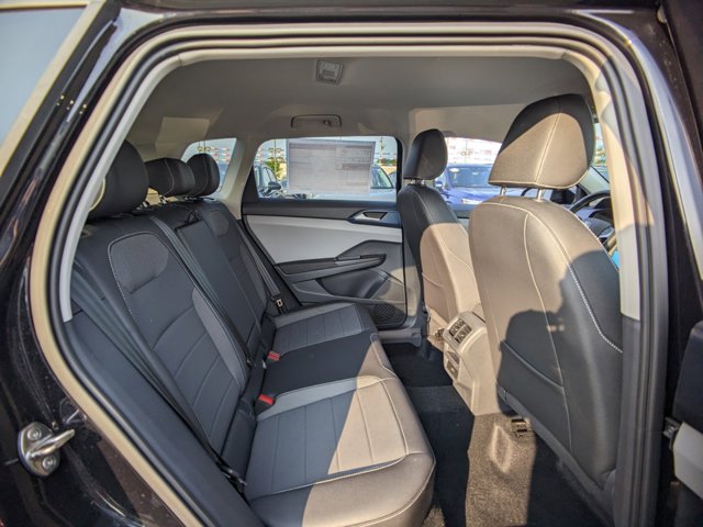 Vehicle image 8 of 26