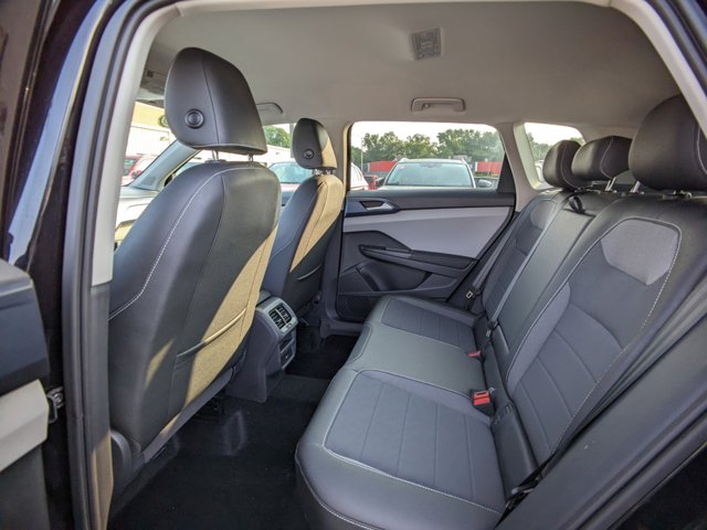 Vehicle image 10 of 26