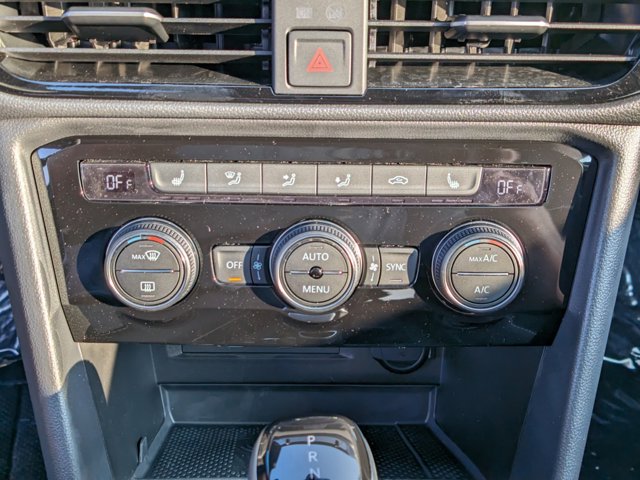 Vehicle image 23 of 26