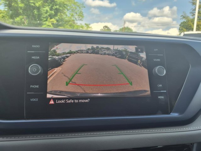 Vehicle image 13 of 25