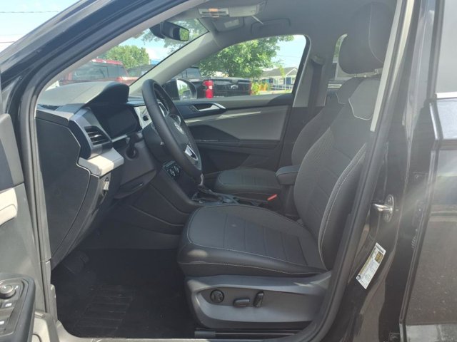 Vehicle image 8 of 25