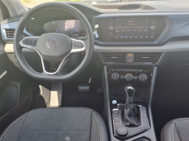 Vehicle image 22 of 25