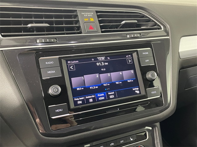 Vehicle image 10 of 25