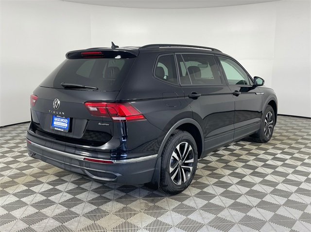 Vehicle image 4 of 25