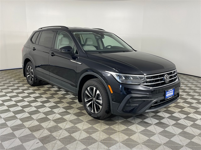 Vehicle image 3 of 25