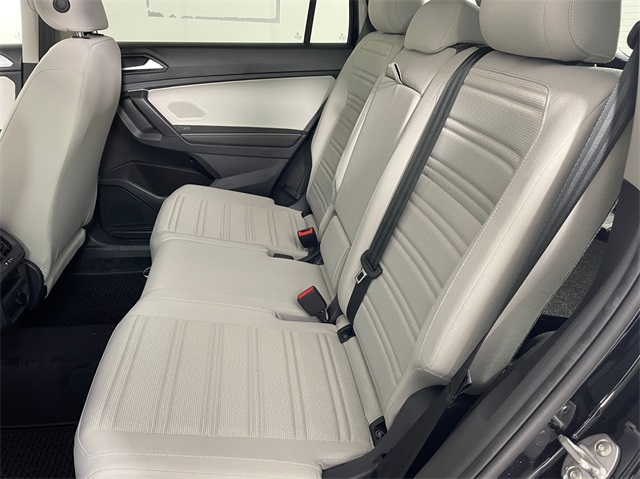 Vehicle image 20 of 25