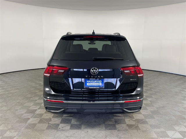 Vehicle image 5 of 25