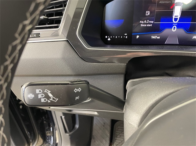 Vehicle image 17 of 25
