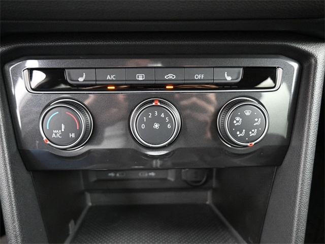 Vehicle image 20 of 33