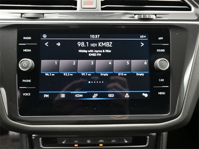 Vehicle image 18 of 33