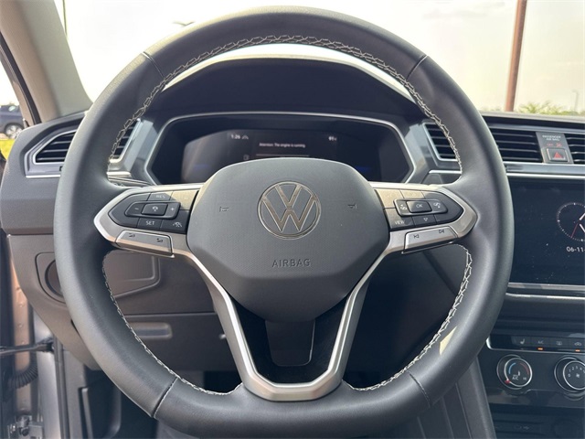 Vehicle image 16 of 35